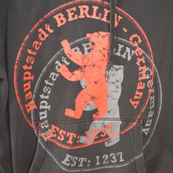 Men’s Berlin Germany Black & Red Hoodie Size XL – Drawstring – EUC - Picture 3 of 4